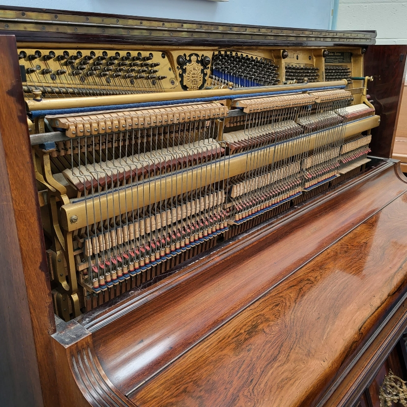 Piano Detail Photo 5