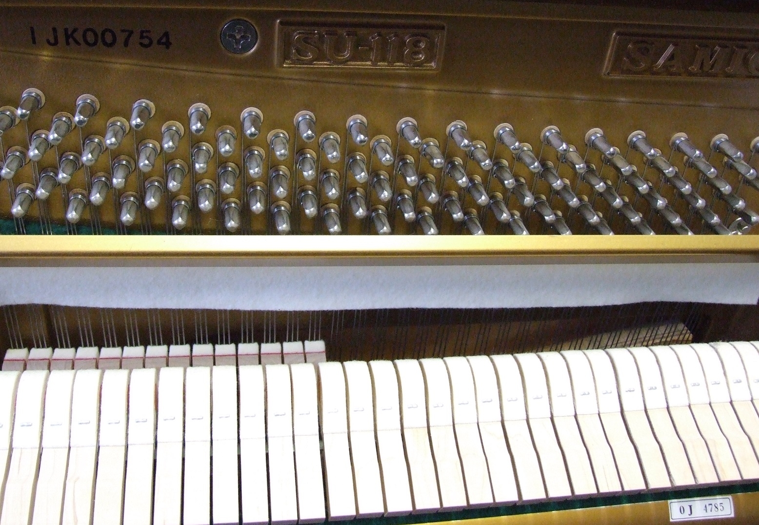 Samick  Upright piano detail photo 4 - Roberts Pianos